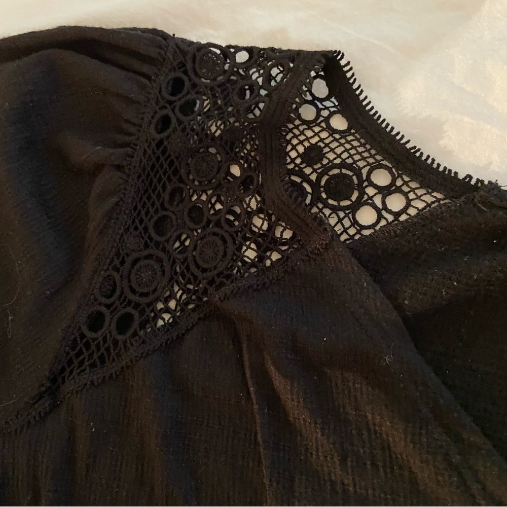 Top with/ Lace Shoulders - Picture 7 of 12